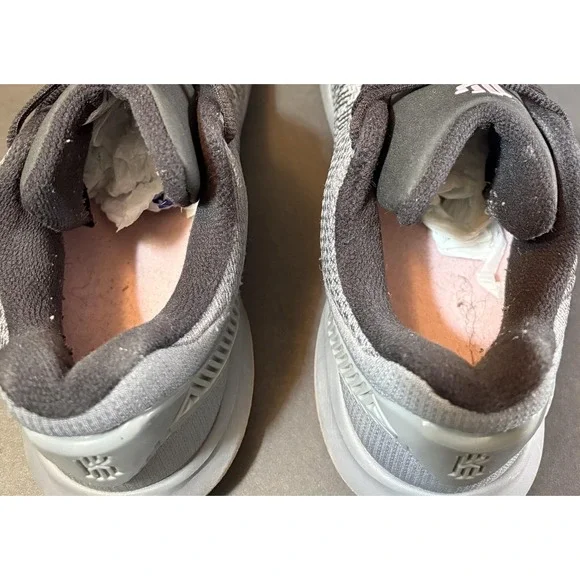 Nike Kyrie Flytrap 2 Shoes Mens Size 10 Gray Black Gum Basketball AO4436-006 - Picture 6 of 12